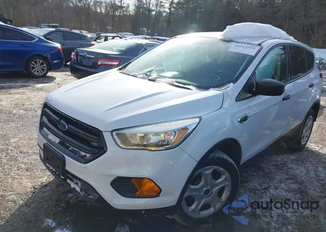 2019 Ford Escape S z USA, uszkodzony, nr VIN 1FMCU0F7XKUB36441